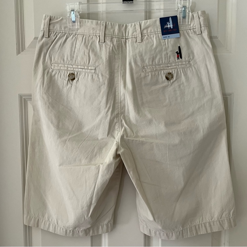 NWT Men’s Johnnie-O West Coast Prep Cotton Light Khaki Flat Front Shorts 30